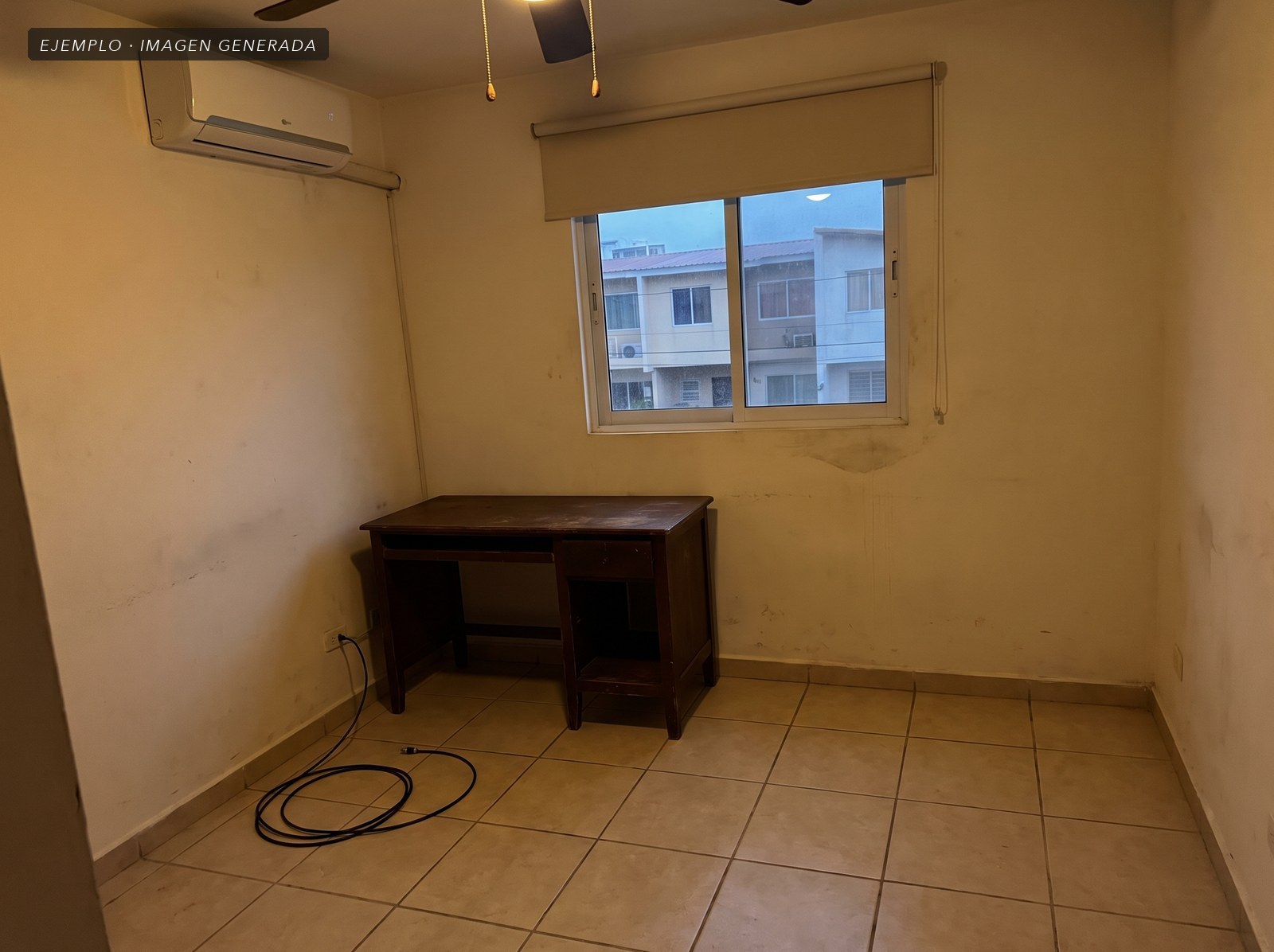 Cuarto fotografiado con el teléfono: oscuro, amarillento y ladeado